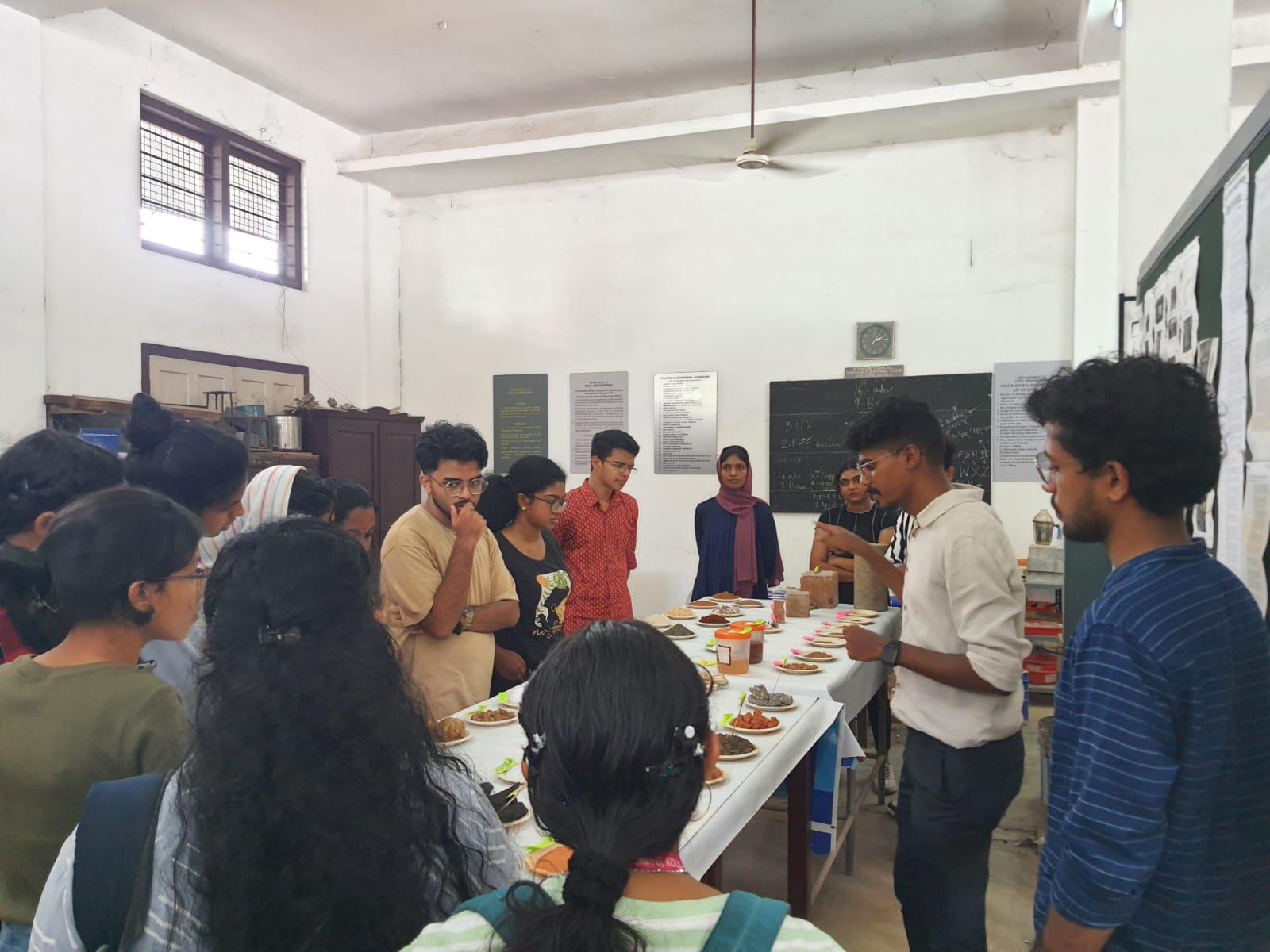 TKM College Earth Arch